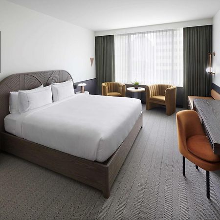 The Westley Calgary Downtown, Tapestry Collection By Hilton Hotel Eksteriør billede