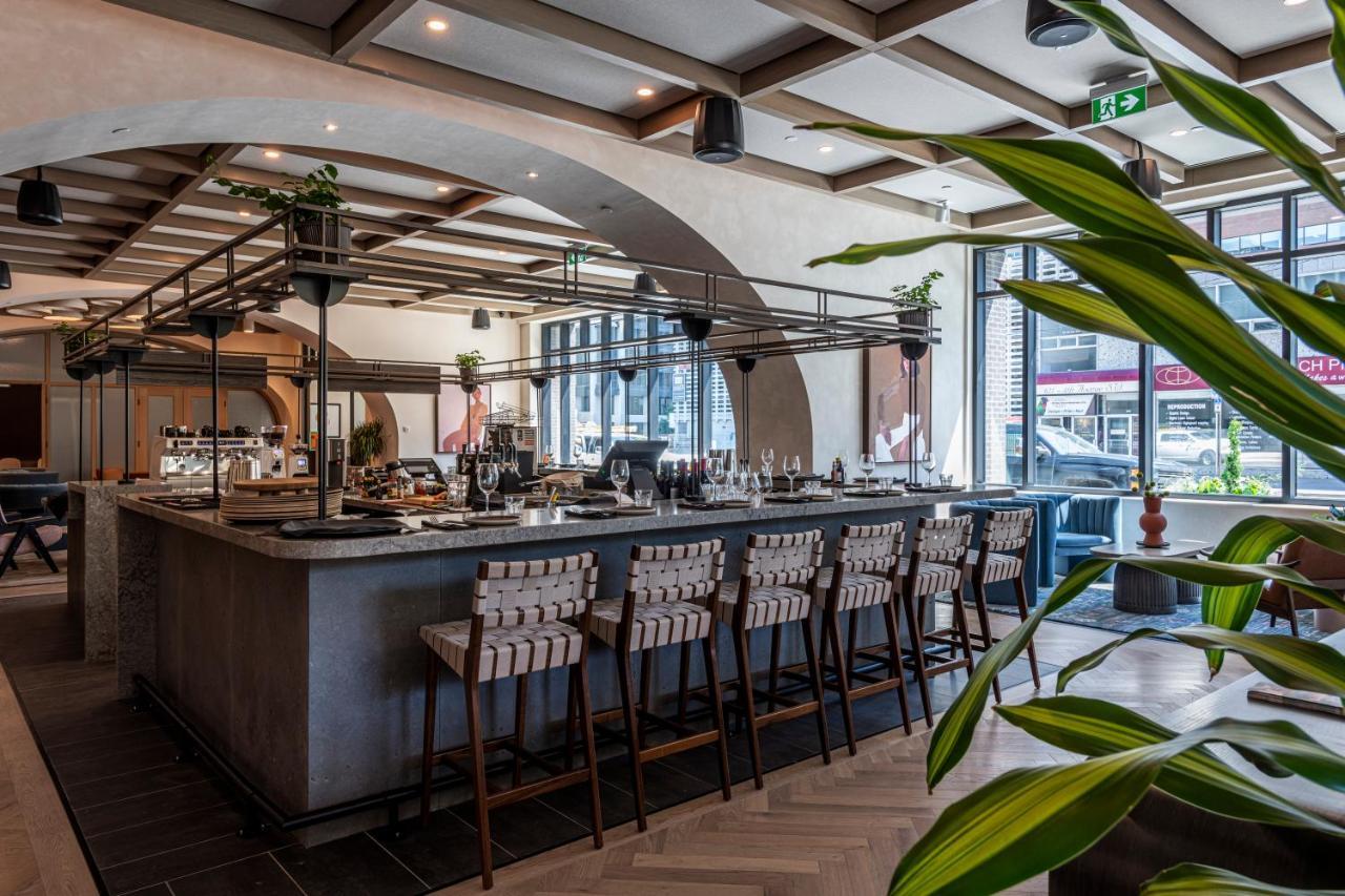 The Westley Calgary Downtown, Tapestry Collection By Hilton Hotel Eksteriør billede