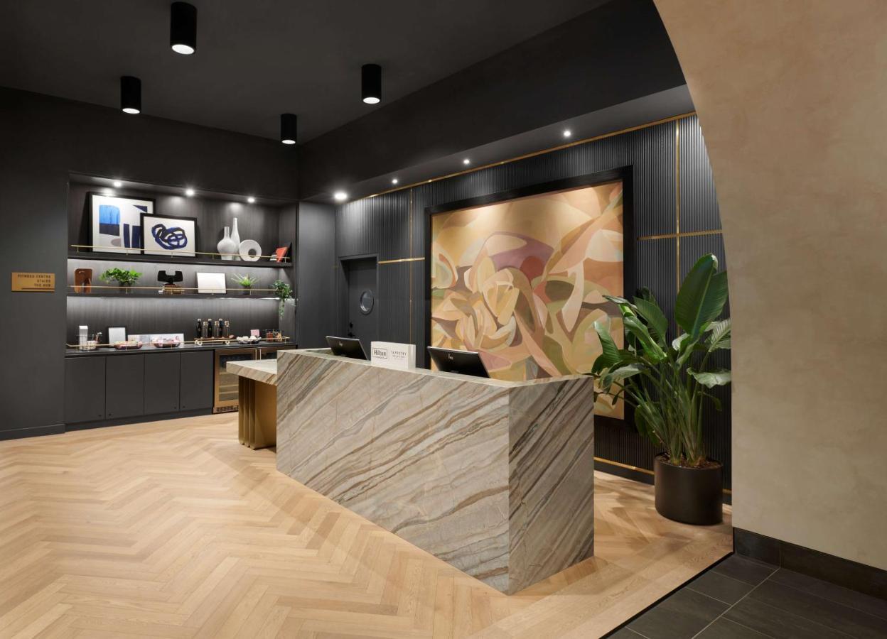 The Westley Calgary Downtown, Tapestry Collection By Hilton Hotel Eksteriør billede