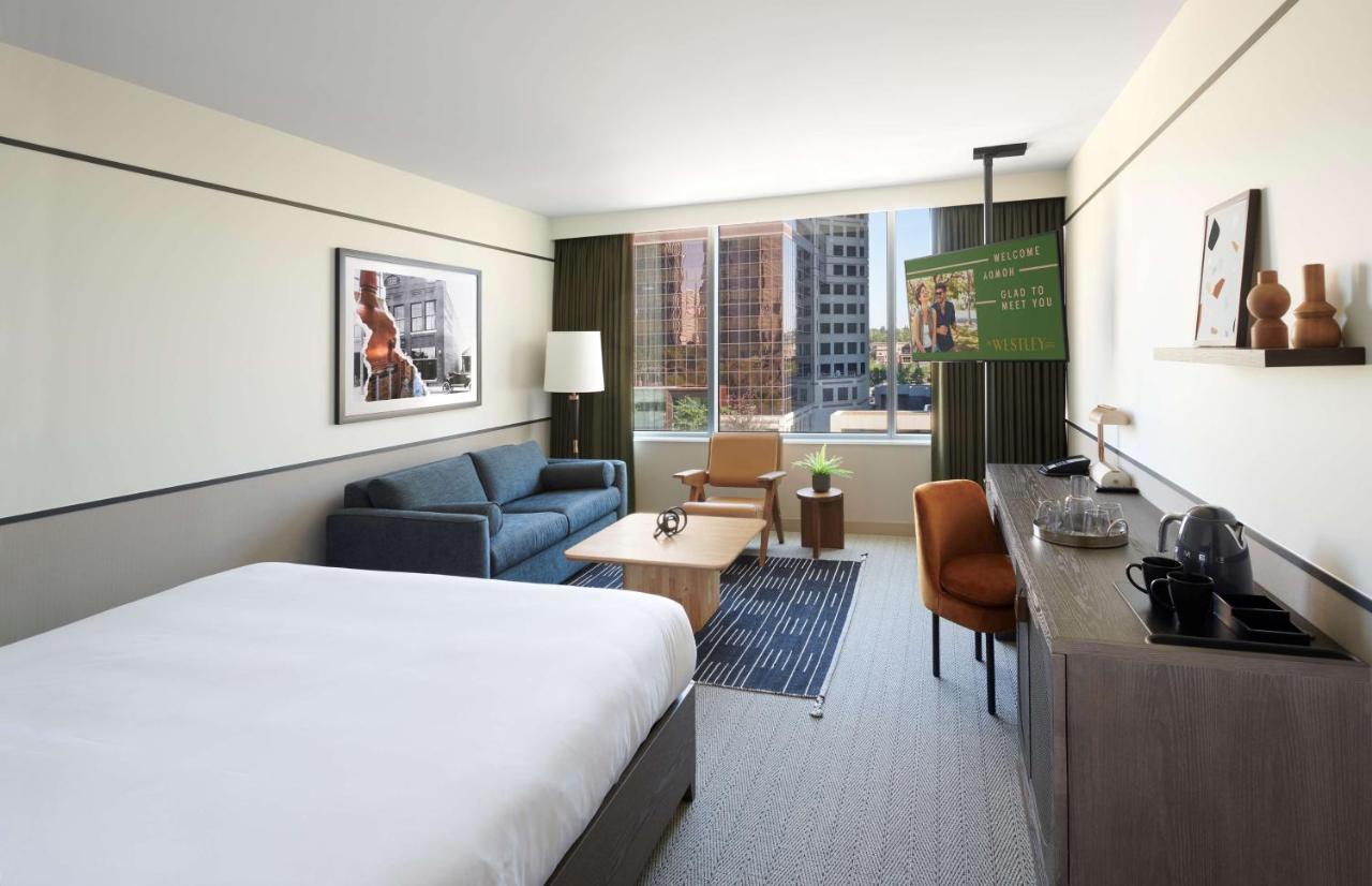 The Westley Calgary Downtown, Tapestry Collection By Hilton Hotel Eksteriør billede