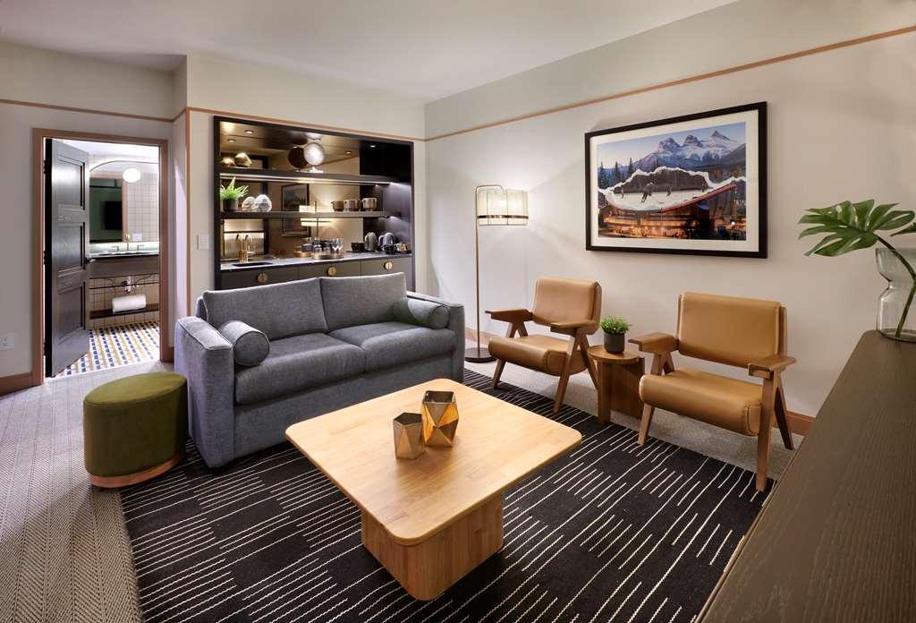 The Westley Calgary Downtown, Tapestry Collection By Hilton Hotel Værelse billede