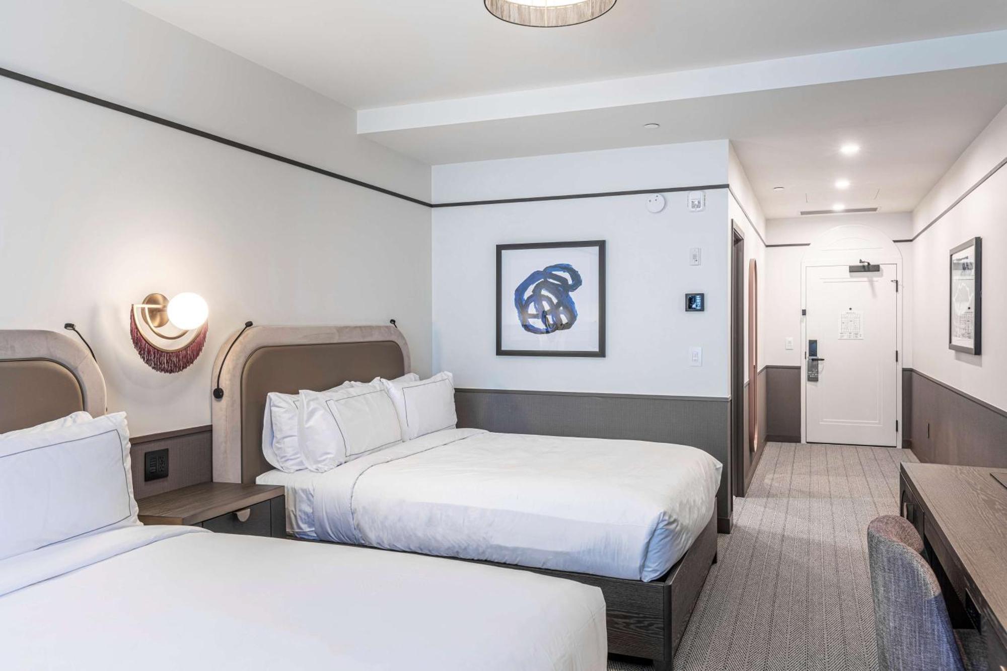 The Westley Calgary Downtown, Tapestry Collection By Hilton Hotel Eksteriør billede