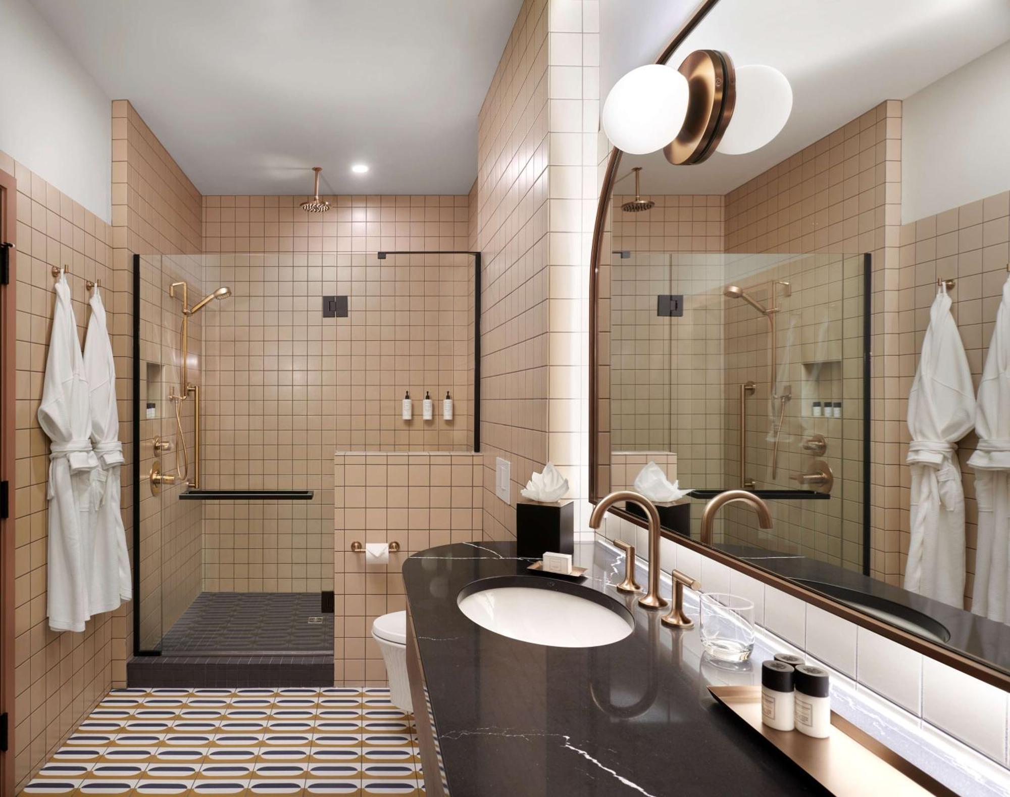 The Westley Calgary Downtown, Tapestry Collection By Hilton Hotel Eksteriør billede